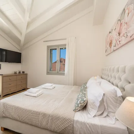 Perligo Maisonette Sea View & Terrace Apartamento