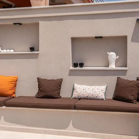 Perligo Maisonette Sea View & Terrace