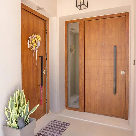 Apartamento Perligo Maisonette Sea View & Terrace Lixúri